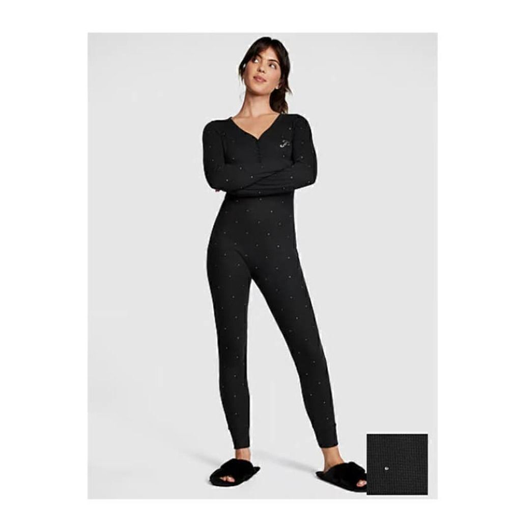 Nwt VS pinkโdiamond/diamanteโblingโrhinestoneโthermalโsleepโonesie